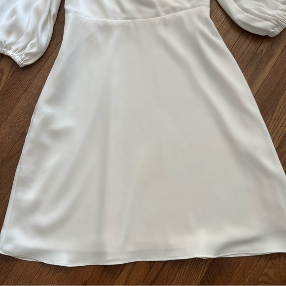 Trina Turk Sonora Sunrise White Dress On/Off Shoulders Spaghetti Straps Size 2 - Picture 3 of 11